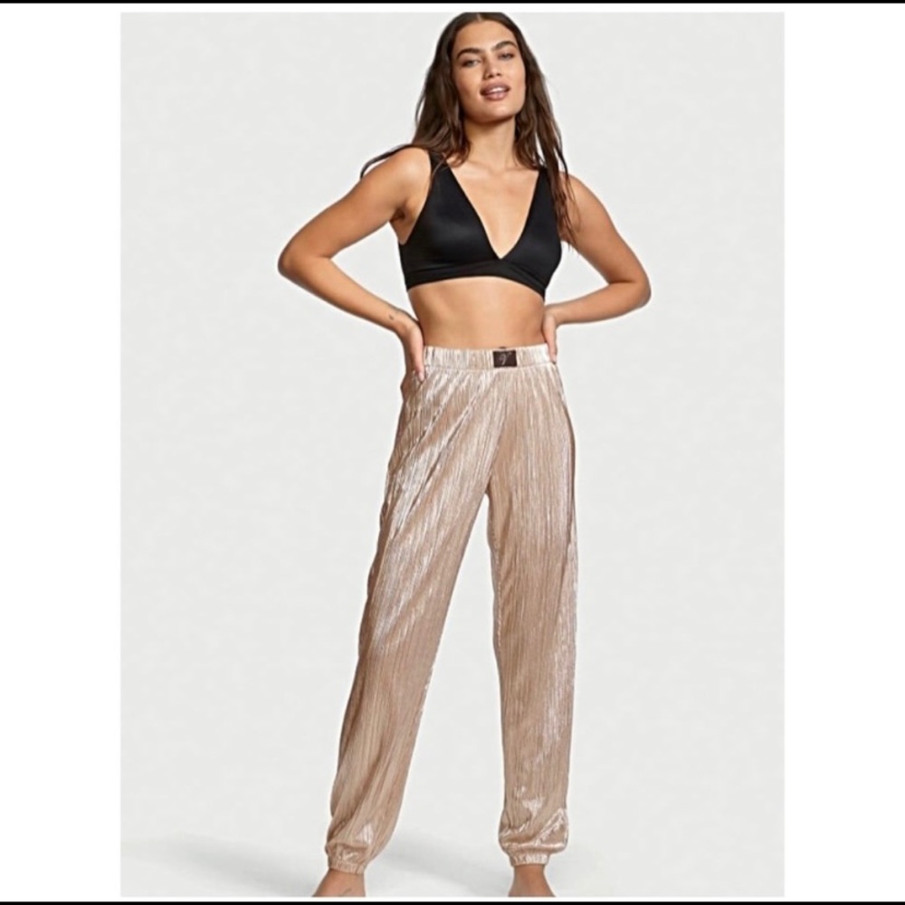Victoria's Secret Plisse champagne gold lounge joggers Small